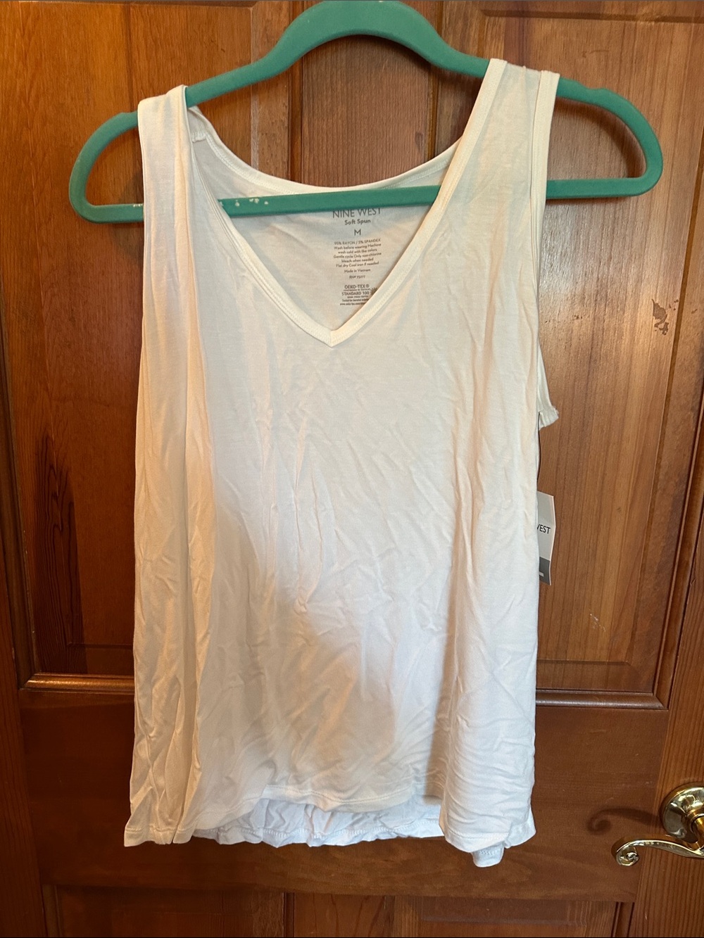Nine West White V-Neck Sleeveless Tank Top